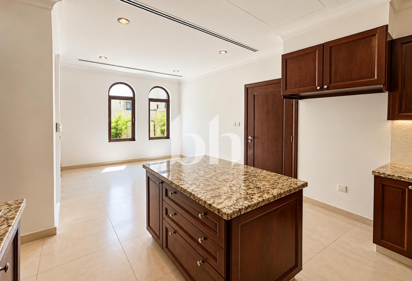 Type 2 | High Ceilings | Well Maintained | Maids photo 13