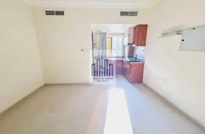شقة - 1 حمام للايجار في طريق فاير ستاشن - مويلح - الشارقة