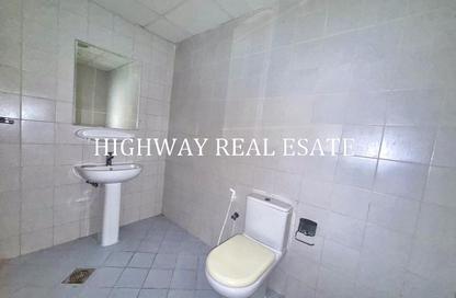 Apartment - 1 - 2 for rent in Al Mamzar - Al Mamzar - Sharjah - Sharjah