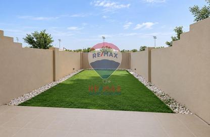 Townhouse - 2 - 3 for rent in Contemporary Style - Al Reef Villas - Al Reef - Abu Dhabi