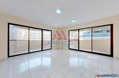 Apartment - 3 Bedrooms - 2 Bathrooms for rent in Silver Sands 1 - Al Mankhool - Bur Dubai - Dubai