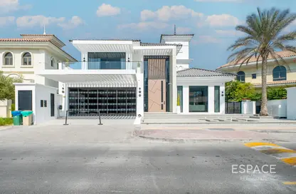 Villa - 4 Bedrooms - 5 Bathrooms for sale in Signature Villas Frond A - Signature Villas - Palm Jumeirah - Dubai