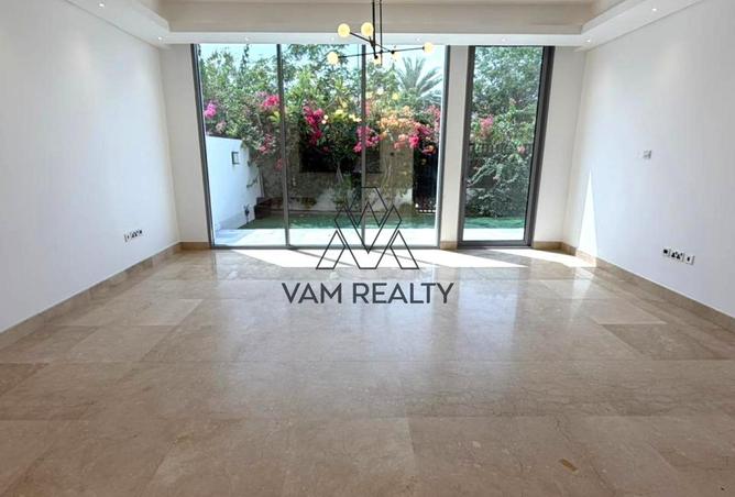 141938435 - Property Image 2