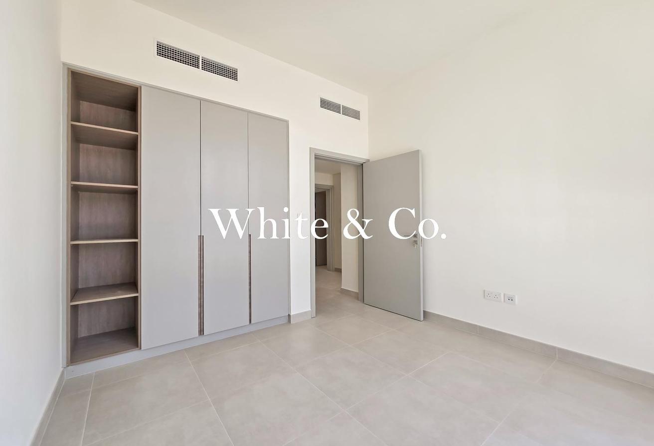 Single Row | Spacious | Ready to Move In photo 10