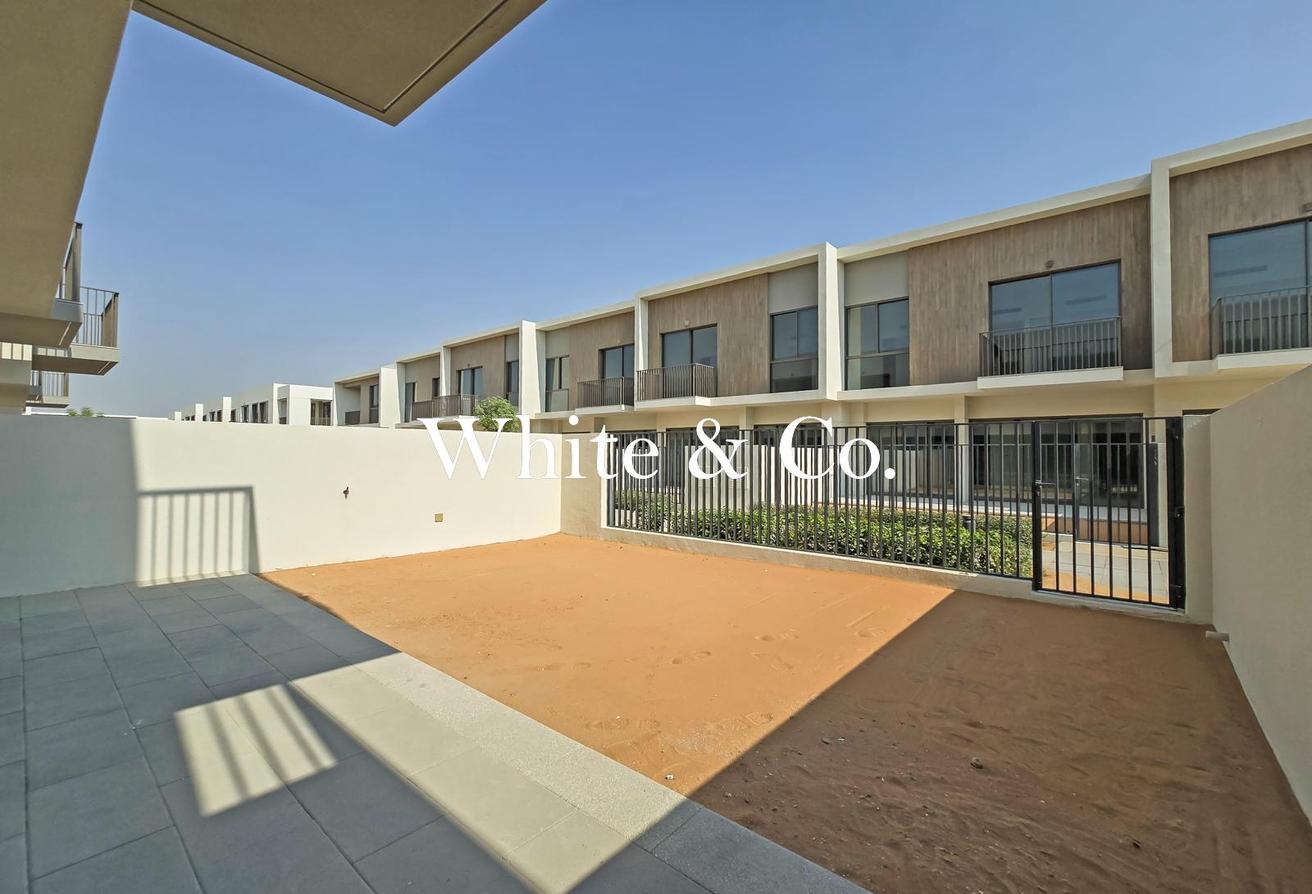 Single Row | Spacious | Ready to Move In photo 7
