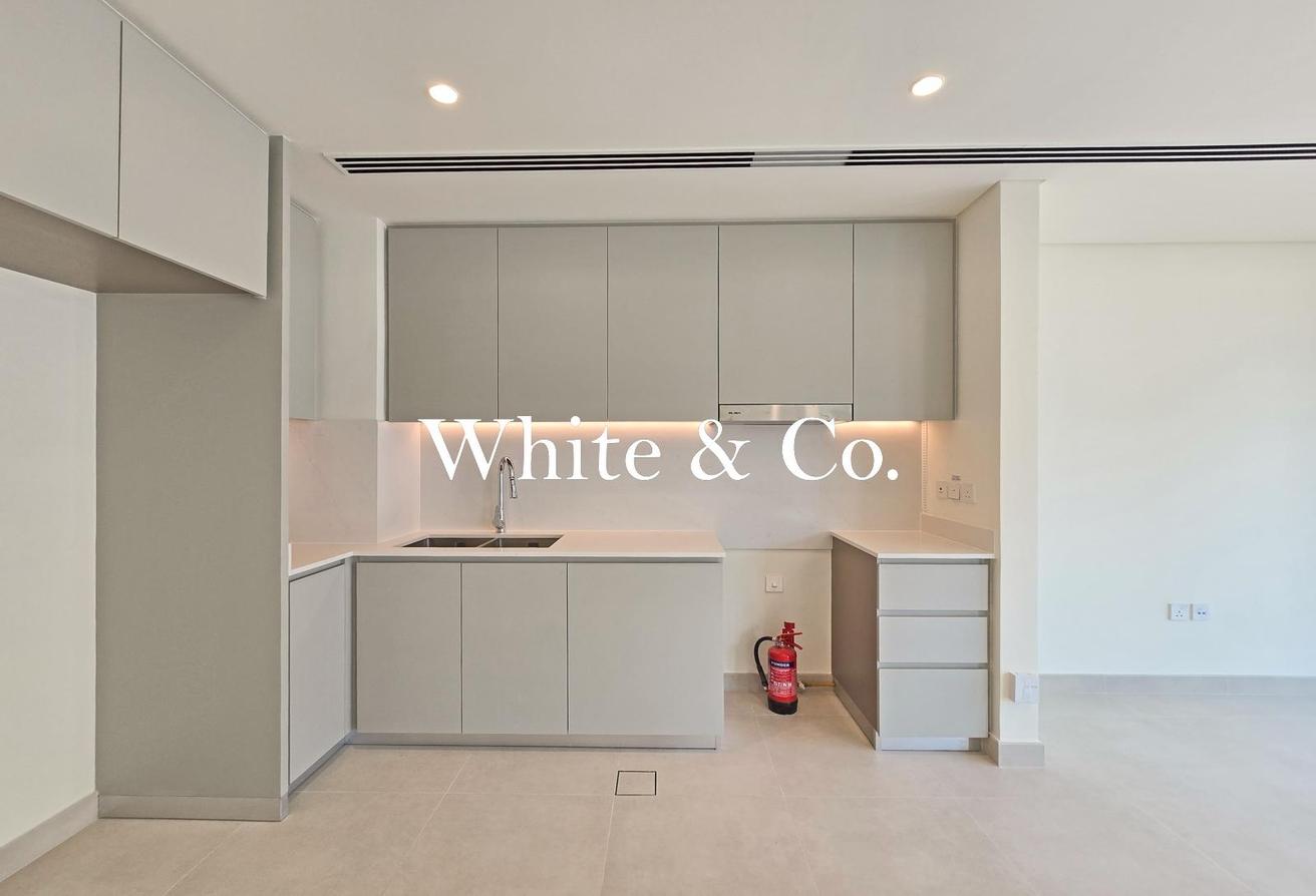 Single Row | Spacious | Ready to Move In photo 4