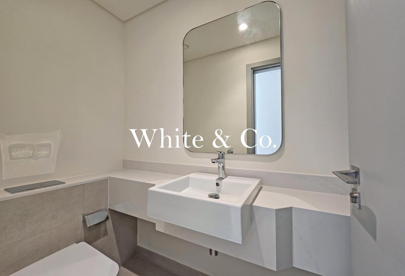 Single Row | Spacious | Ready to Move In photo 5