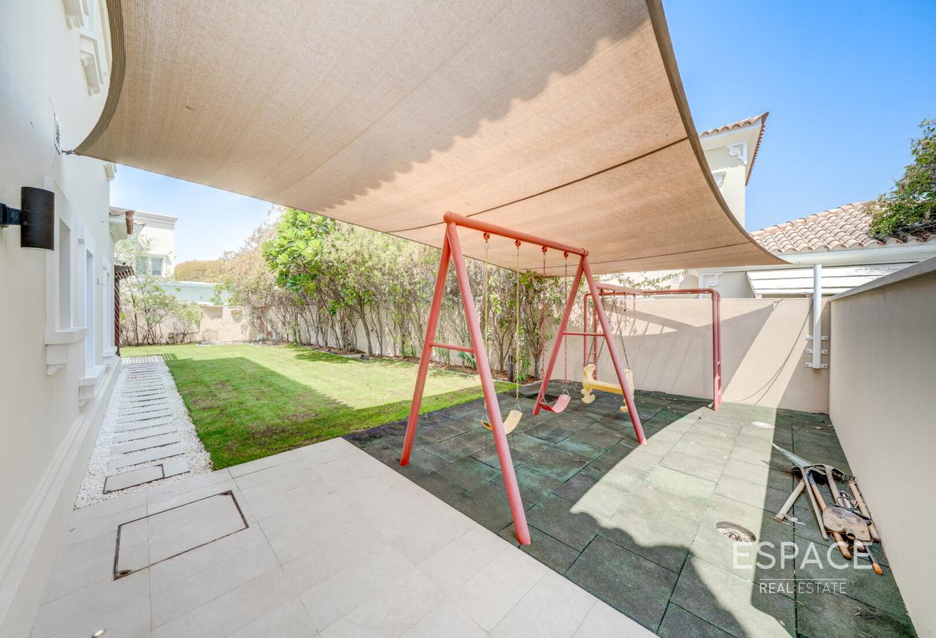 Upgraded | Extended | Immaculate Condition photo 19