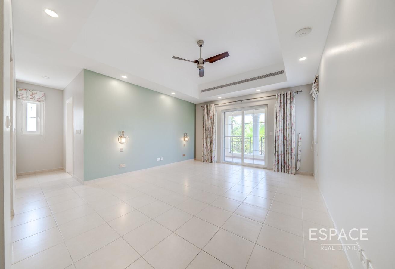 Upgraded | Extended | Immaculate Condition photo 12