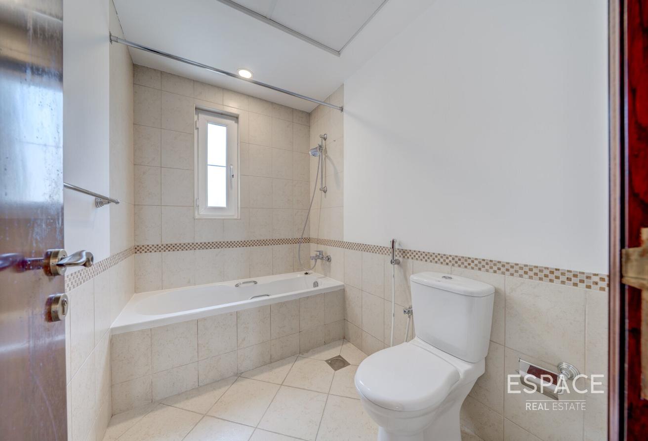 Upgraded | Extended | Immaculate Condition photo 14