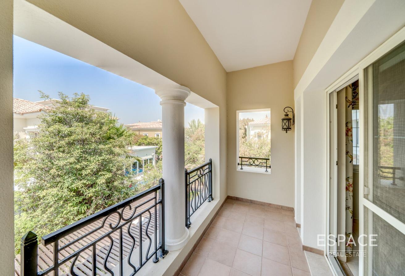 Upgraded | Extended | Immaculate Condition photo 17