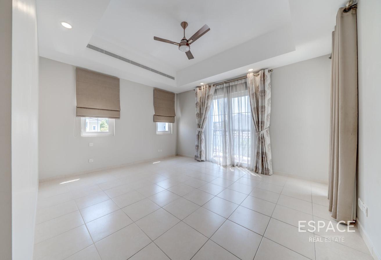 Upgraded | Extended | Immaculate Condition photo 11