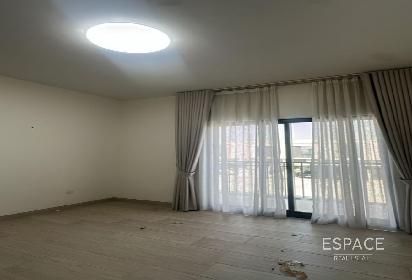UPGRADED | VACANT | LANDSCAPED | 3BR photo 6