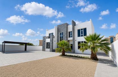 Villa - 4 Bedrooms - 6 Bathrooms for rent in Nad Al Sheba 4 - Nad Al Sheba - Dubai Villa - 4 Bedrooms - 6 Bathrooms for rent in Nad Al Sheba 4 - Nad Al Sheba - Dubai