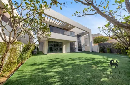 Villa - 5 Bedrooms - 6 Bathrooms for sale in West Yas - Yas Island - Abu Dhabi
