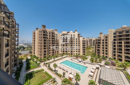 Apartment - 2 - 3 for rent in Al Jazi 4 - Al Jazi - Madinat Jumeirah Living - Umm Suqeim 3 - Umm Suqeim - Dubai