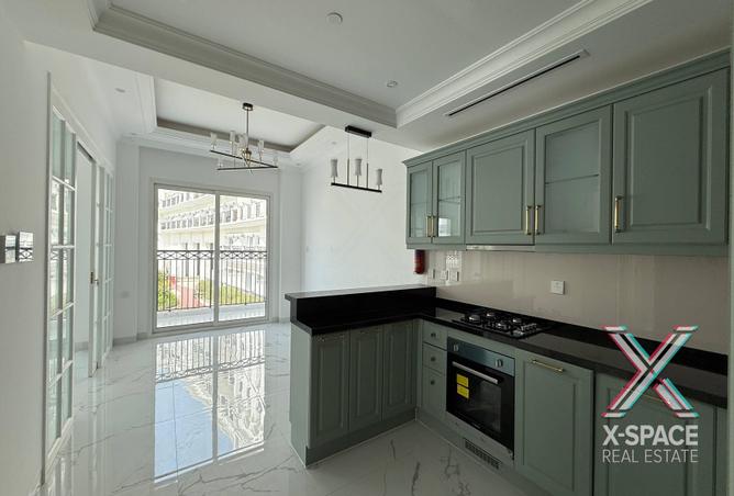 Sophisticated 3-Bedroom | Upgraded Unit photo 3