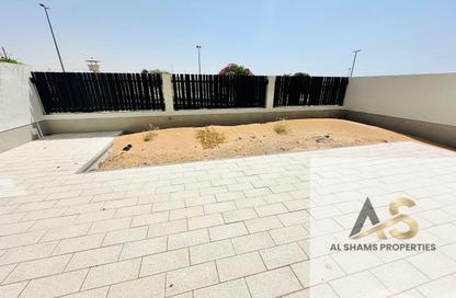 Townhouse - 5 Bedrooms - 6 Bathrooms for rent in 180 Degrees Villas - Liwan - Dubai Land - Dubai