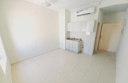 Apartment - Studio - 1 Bathroom for rent in Fire Station Road - Muwaileh - Sharjah