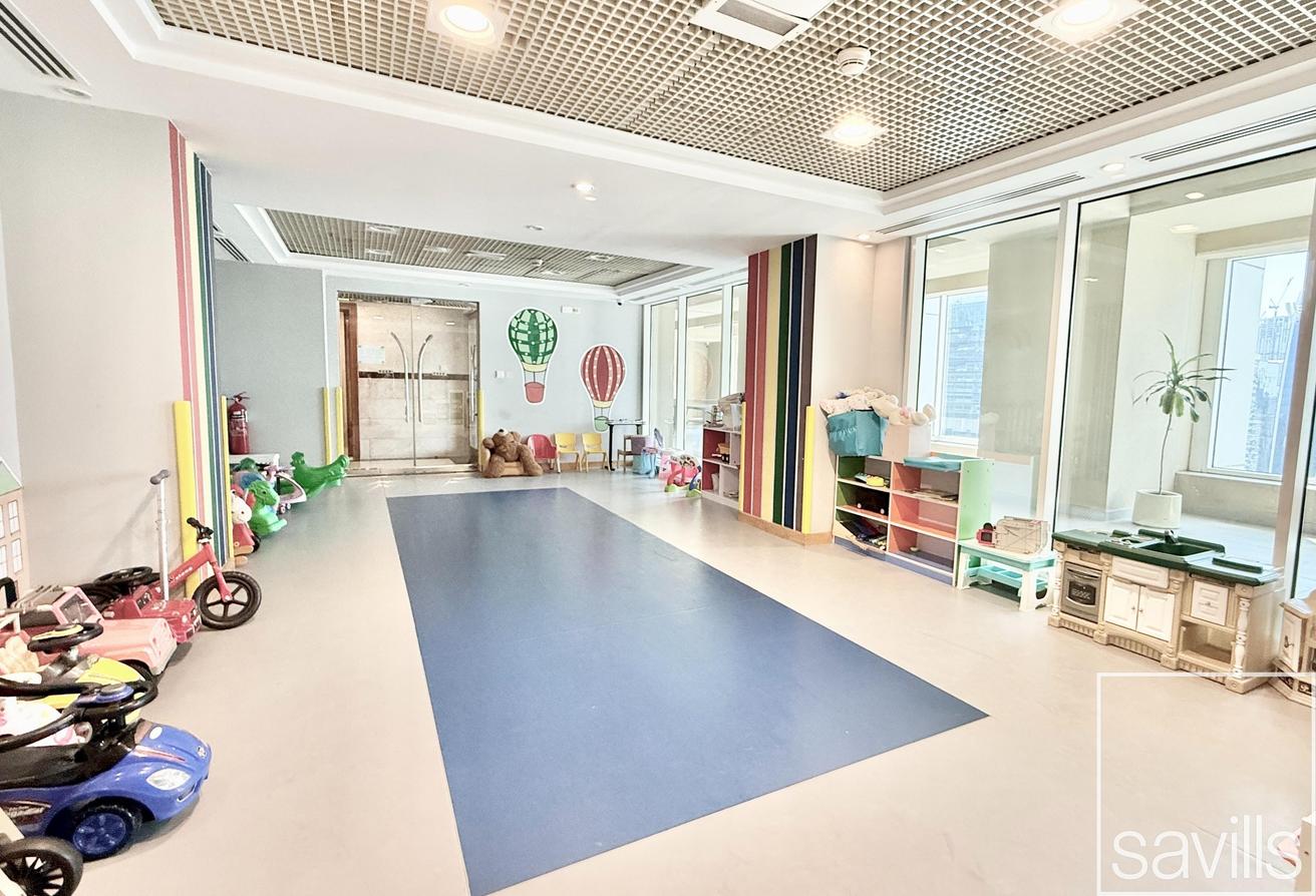 Penthouse | Upgraded | Unfurnished photo 11