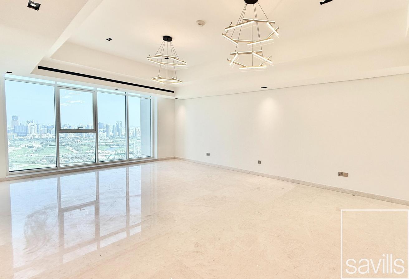 Penthouse | Upgraded | Unfurnished photo 4
