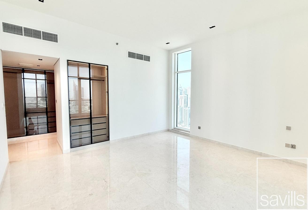 Penthouse | Upgraded | Unfurnished photo 8
