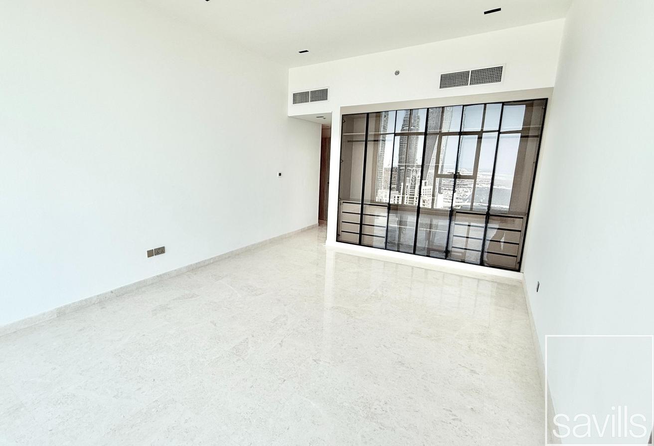 Penthouse | Upgraded | Unfurnished photo 15