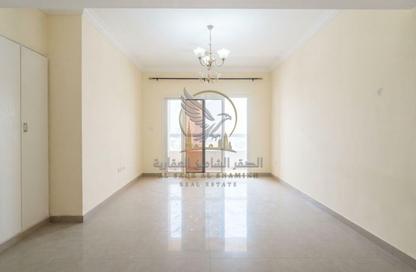 Apartment - 2 - 3 for rent in Al Qulaya'ah - Al Sharq - Sharjah