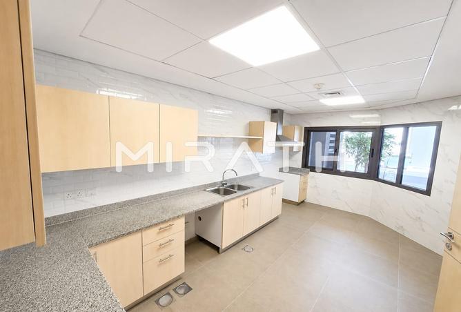 122003386 - Property Image 3