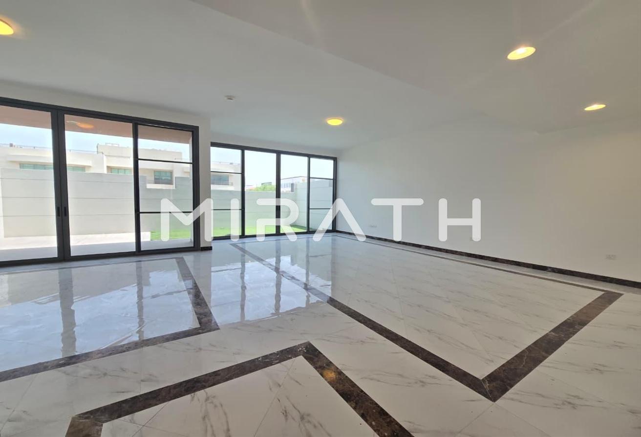 Sophisticated Compound Villa Near Burj Al Arab photo 3