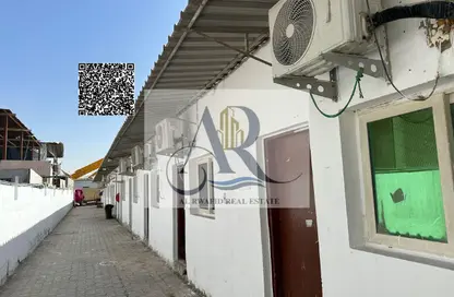 Labor Camp - Studio for rent in Industrial Building 13 - Industrial Area 13 - Sharjah Industrial Area - Sharjah