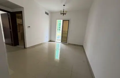 شقة - غرفة نوم - 1 حمام للايجار في النباعة - الشارقة