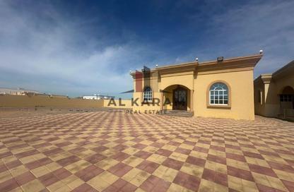Villa - 3 Bedrooms - 5 Bathrooms for rent in Al Riffa - Ras Al Khaimah