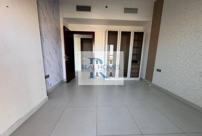 70294026 - صورة العقار 3