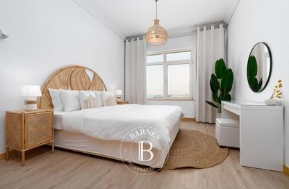 Apartment - 2 Bedrooms - 3 Bathrooms for rent in Al Haseer - Shoreline Apartments - Palm Jumeirah - Dubai