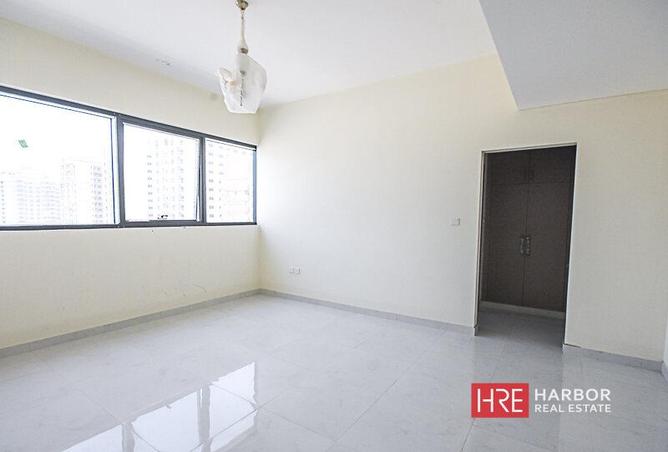 136071128 - Property Image 3