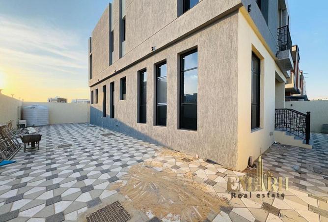 97366554 - Property Image 3