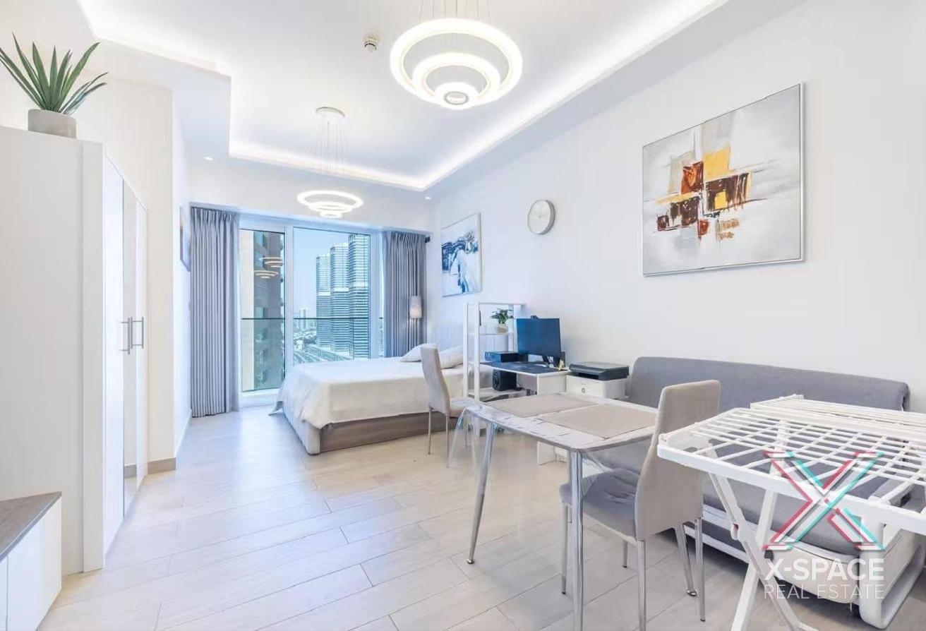 READY TO MOVE | FULLY FURNISHED | NEAR TO METRO photo 6