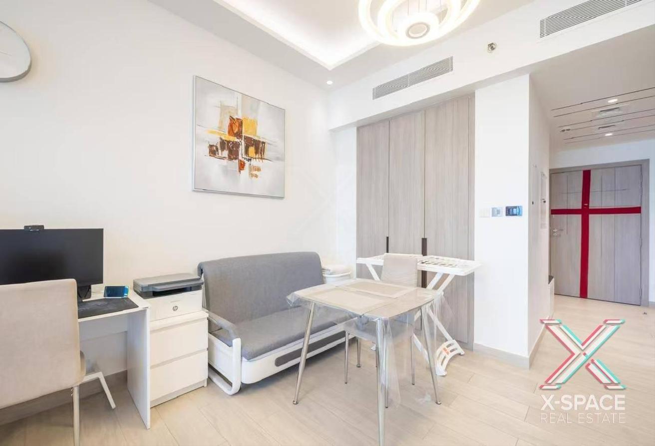 READY TO MOVE | FULLY FURNISHED | NEAR TO METRO photo 4