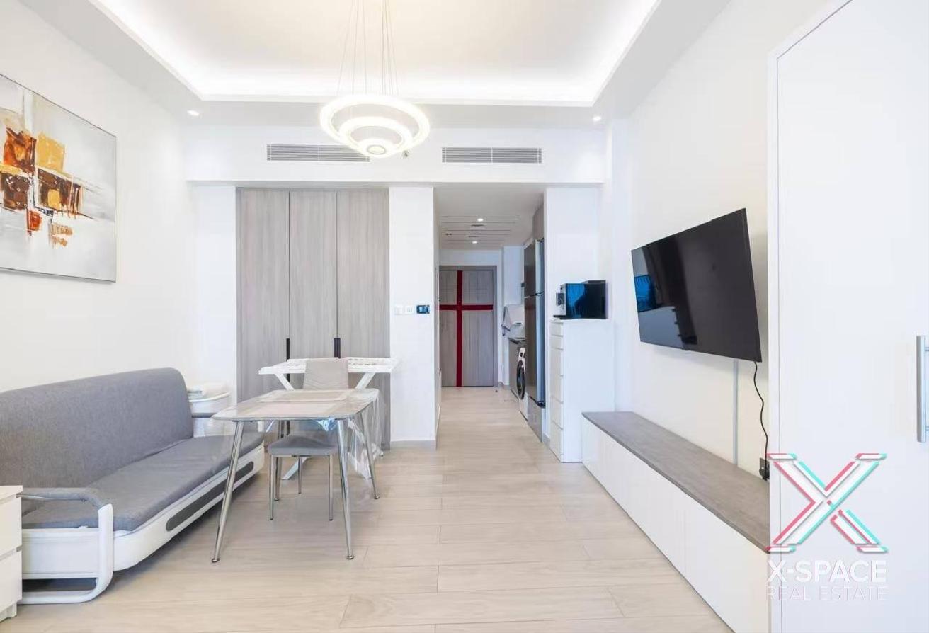 READY TO MOVE | FULLY FURNISHED | NEAR TO METRO photo 5
