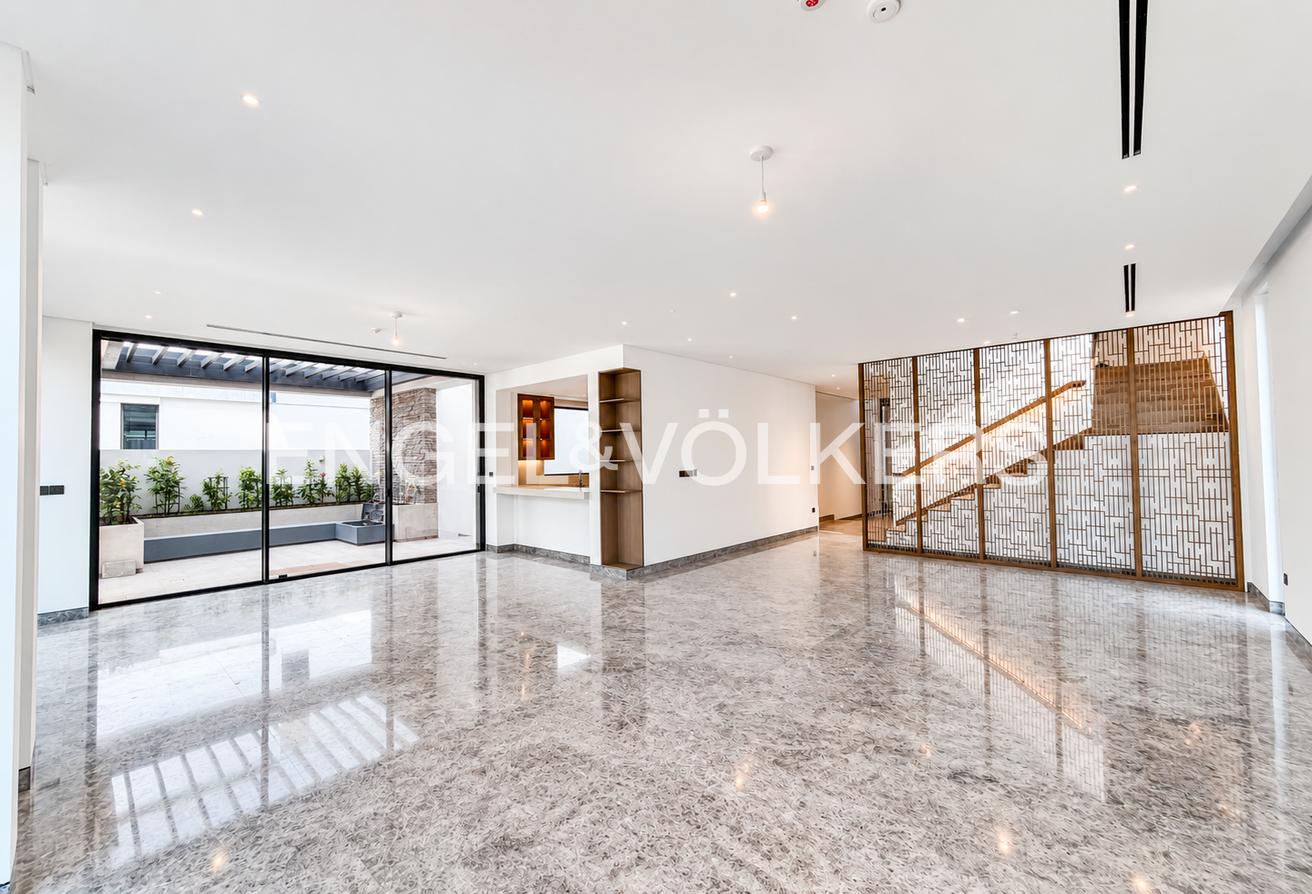 Resort Style | Private Elevator | Large Plot photo 8