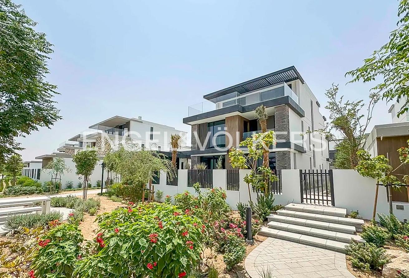 Resort Style | Private Elevator | Large Plot photo 28