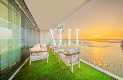 Apartment - 3 Bedrooms - 3 Bathrooms for sale in Beach Vista Tower 2 - Beach Vista - Emaar Beachfront - Dubai Harbour - Dubai