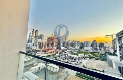 Apartment - 1 Bedroom - 2 Bathrooms for rent in Jumeirah Garden City - Al Satwa - Dubai