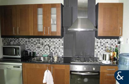 Apartment - 1 Bedroom - 2 Bathrooms for sale in Marina Pinnacle - Dubai Marina - Dubai