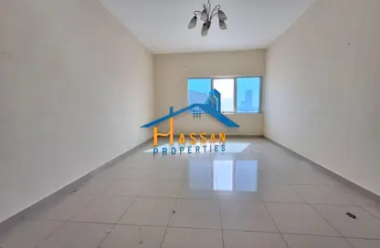 شقة - 2 غرف نوم - 2 حمامات للايجار في شارع التعاون الجديد - التعاون - الشارقة