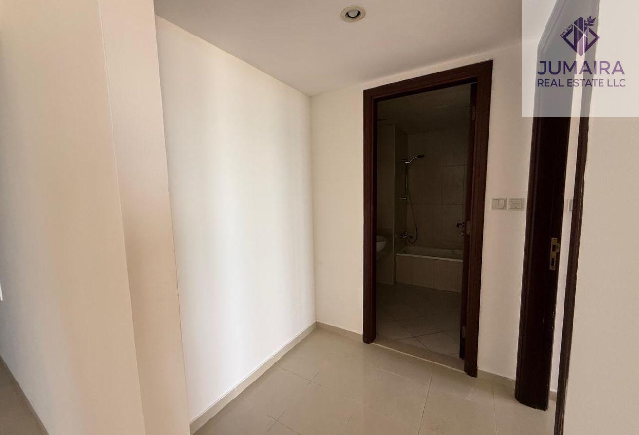 Stunning Sea View I High Floor 1BR | RB5