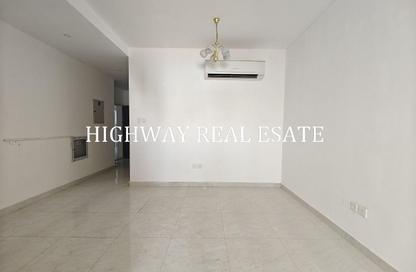 Apartment - 1 - 2 for rent in Hoshi 1 - Hoshi - Al Badie - Sharjah