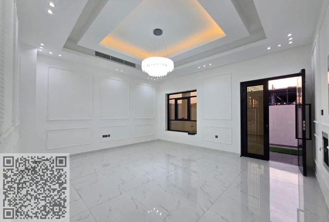 76180121 - Property Image 3