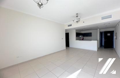 Apartment - 1 - 1 for sale in Mazaya 2 - Queue Point - Liwan - Dubai